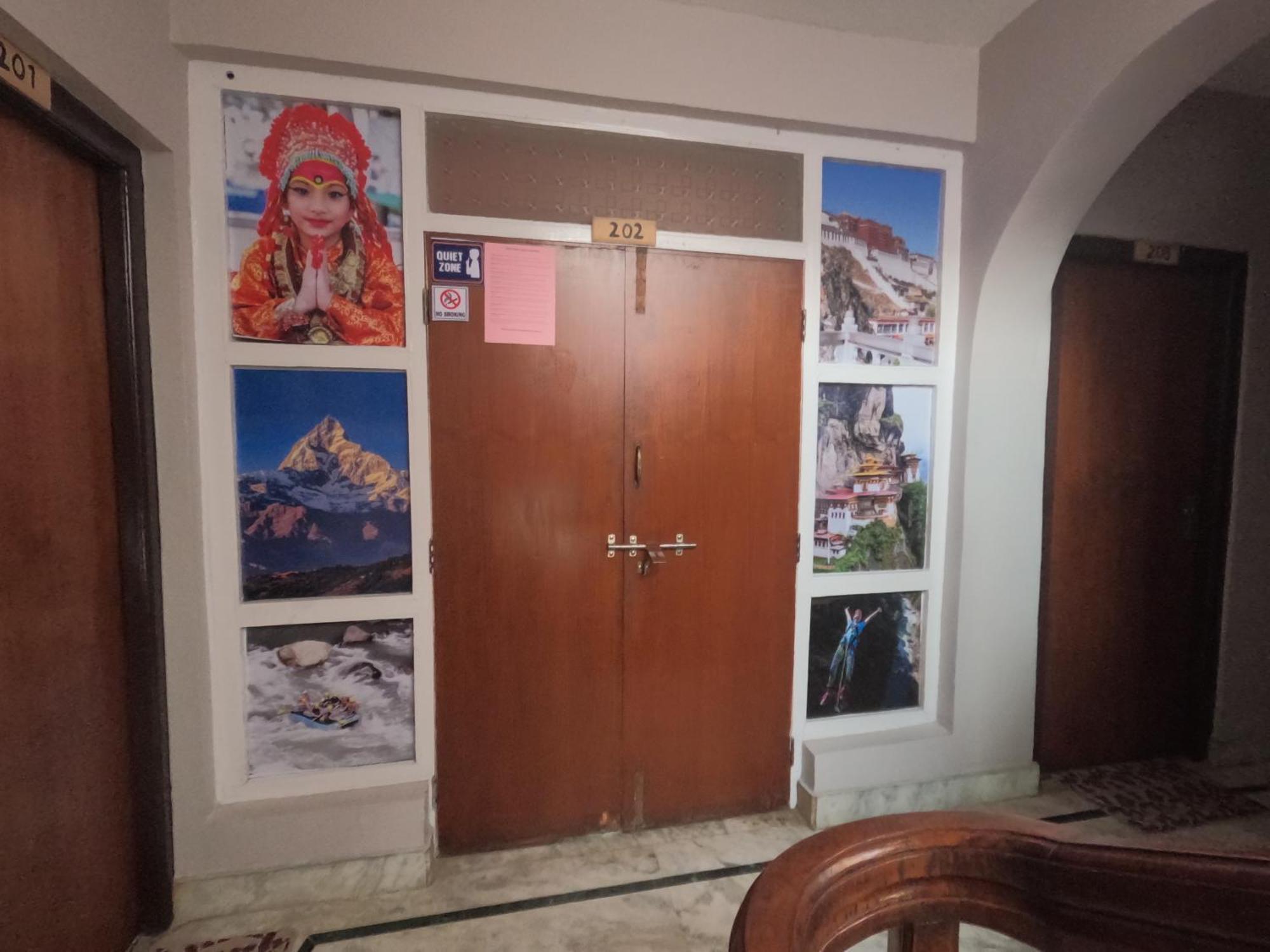 Hello Ktm Hostel Kathmandu Ngoại thất bức ảnh